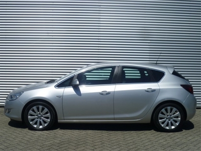 Opel Astra 1.3 CDTi Cosmo (bj 2011)