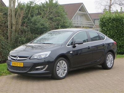 Opel Astra 1.4 Design Edition (bj 2013)