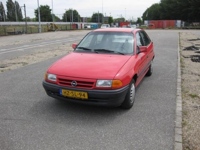 Opel Astra 1.4i GL Binnenslaper.