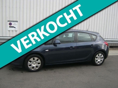 Opel Astra 1.4t business+ start/stop 88kW