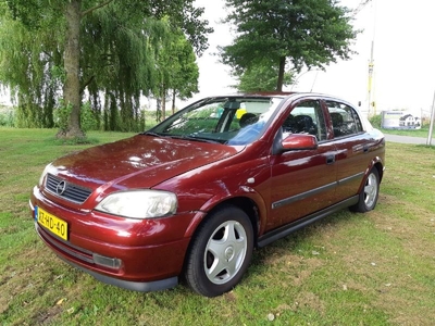 Opel Astra 1.6-16V CDX (1999)