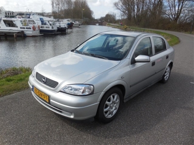 Opel Astra 1.6-16V GL (bj 1999)