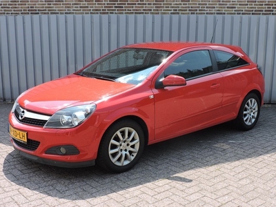 OPEL Astra 1.6 16V GTC TEMPTATION