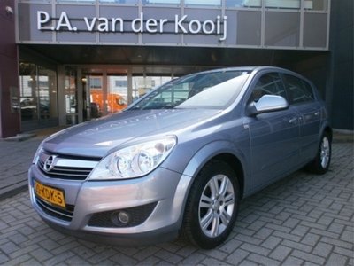 Opel Astra 1.6 Cosmo (bj 2009)