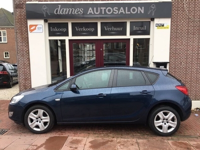 Opel Astra 1.6 COSMO (bj 2011, automaat)