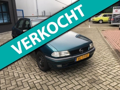 Opel Astra 1.6i CDX