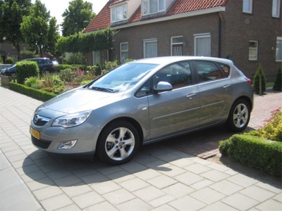 Opel Astra 1.7 CDTI COSMO (bj 2011)