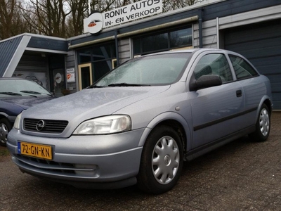 Opel Astra 1.8-16V Comfort