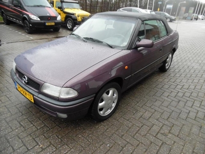 Opel Astra Cabriolet 1.6i nieuwe elektrische kap 124000km