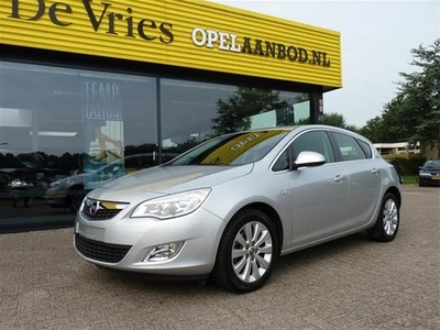 Opel Astra COSMO 1.7CDTI 5DRS NAVI. (bj 2012)