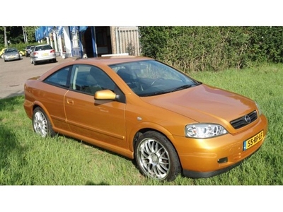 Opel Astra coupe 2.2 (bj 2002)