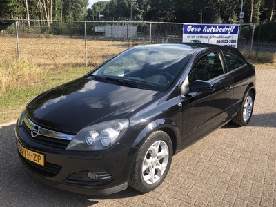 Opel Astra GTC 1.6 Cosmo,Panorama,Airco/ Cruise