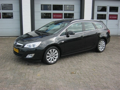 Opel Astra Sports Tourer 1.3 CDTi S/S Cosmo (bj 2012)