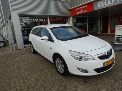 Opel Astra Sports Tourer 1.4 COSMO (bj 2011)