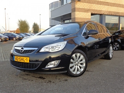 Opel Astra Sports Tourer 1.4 COSMO NAVIGATIE ECC 1/2 LEER