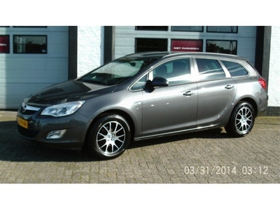 Opel Astra SPORTS TOURER 1.6 (bj 2011)