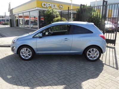 Opel Corsa 1.2-16V Blitz / Navigatie (bj 2014)