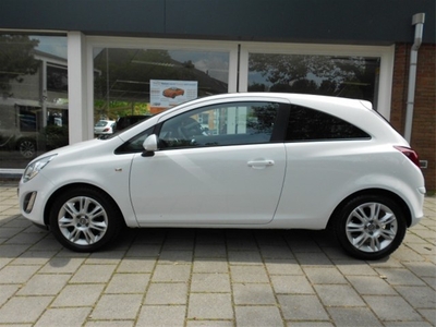 Opel Corsa 1.2-16V Color Ed. (bj 2011)