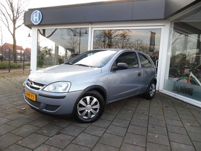 Opel Corsa 1.2-16V Essentia Trekhaak Airco Radio/CD