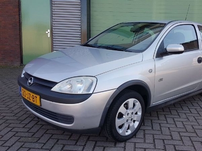 Opel Corsa 1.2-16V Sport (2002)