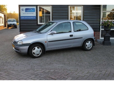 Opel Corsa 1.2i-16V Strada. NIEUWE APK. (bj 1998)