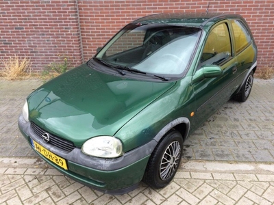 Opel Corsa 1.2i-16V Strada Stuurbekr M:2000 APK+NAP