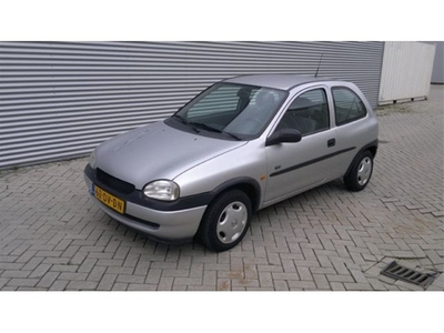 Opel Corsa 1.2i City (bj 2000)