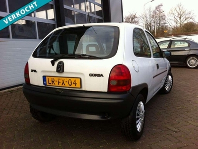 Opel Corsa 1.2i Eco bj1995 VERKOCHT !