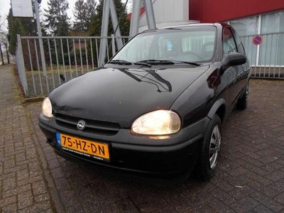 Opel Corsa 1.2i Eco ZWART SPORTUITLAAT APK GEKEURD