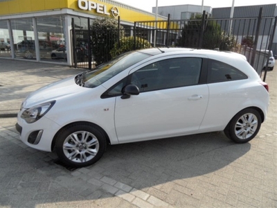 Opel Corsa 1.4-16V Color Edit. (bj 2014)