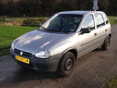 Opel Corsa 1.4 eco (bj 1995)