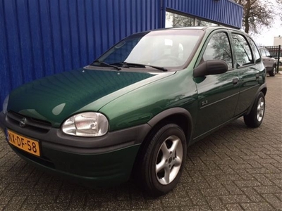 Opel Corsa 1.4i GLS (bj 1996, automaat)