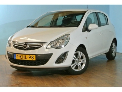 Opel Corsa 5 DRS 1.2-16VNAVI (bj 2013)