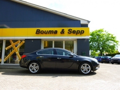 Opel Insignia 1.8 COSMO (bj 2010)