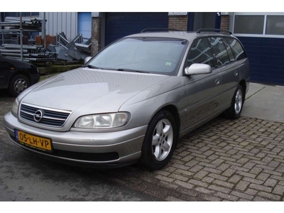 Opel Omega Wagon 2.2i-16V Lederen bekleding Airco Climate