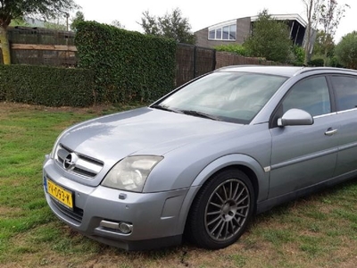 Opel Signum 3.0 V6 CDTi Cosmo (2005)