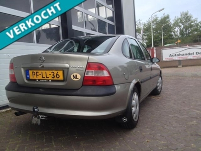 Opel Vectra 1.6i-16V bj1996 verkocht verkocht