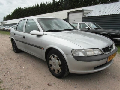 Opel Vectra 1.6i-16V GL APK 02-2014 (bj 1997)