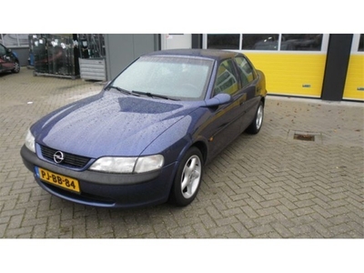 Opel Vectra 1.6i-16V GL Young (bj 1996)