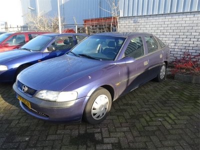 Opel Vectra 1.6i GL (bj 1997)