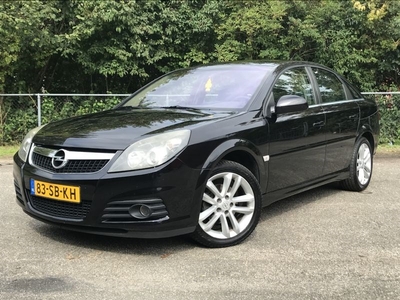 Opel Vectra 2.2-16V Sport, navi, clima, cruise etc. (2005)