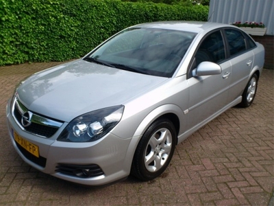 Opel Vectra GTS 1.8-16V 103KW NAVI/XENON/CLIMAT/CRUISE