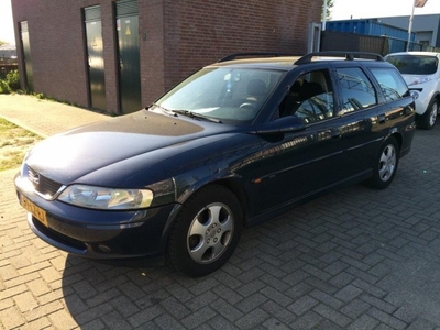 Opel Vectra Wagon 1.8-16V Elegance