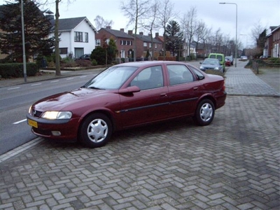 Opel Vectra X1.6XEL Pearl (bj 1996)