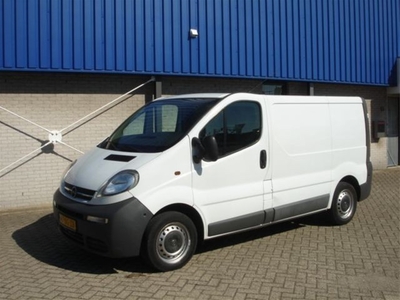 Opel Vivaro 1.9 DI 2.7t L1 H1 (bj 2003)