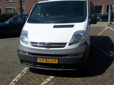 Opel Vivaro 1.9 DTI L1 H1 2900 kg (bj 2004)