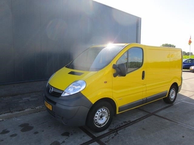 Opel Vivaro 2.5 CDTI L1H1