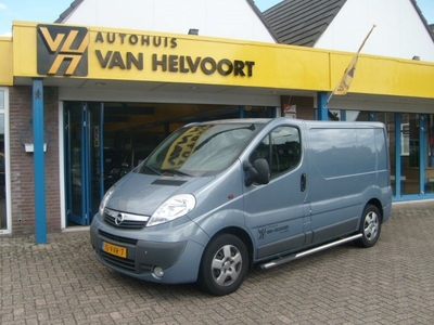 Opel Vivaro 2.5 CDTI L1H1 / AUTOMAAT (2008)