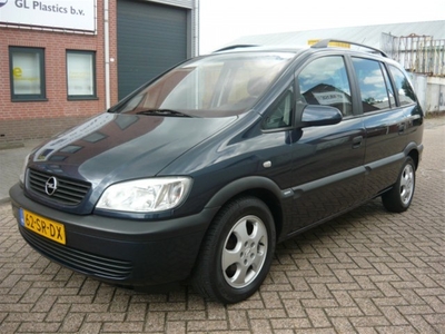 Opel Zafira 1.6-16V Comfort (bj 2004)