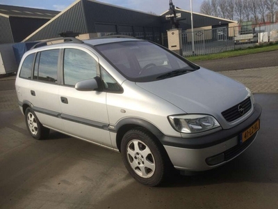 Opel Zafira 1.8-16V Elegance (bj 2003)